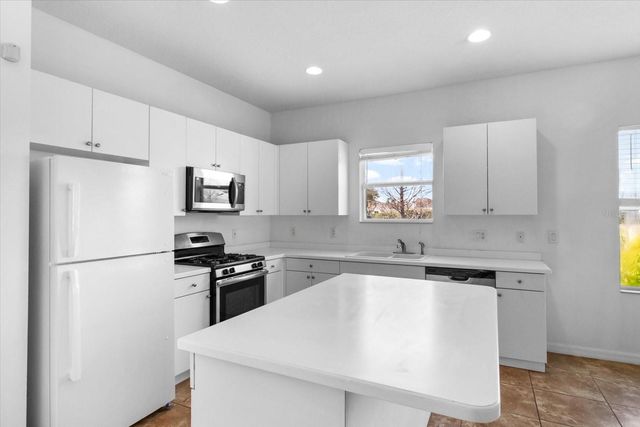 4915 MISSION PARK LANE, Bradenton, FL 34211