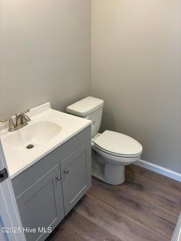 620 S Orange Street, Wallace, NC 28466