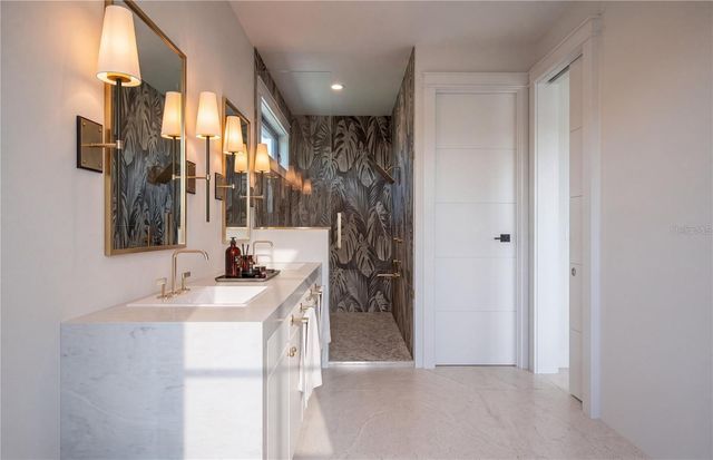 4179 ROBERTS POINT CIRCLE, Sarasota, FL 34242
