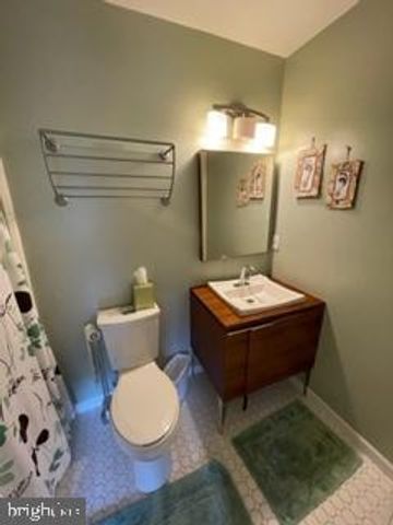 8018 REVENNA LN, Springfield, VA 22153