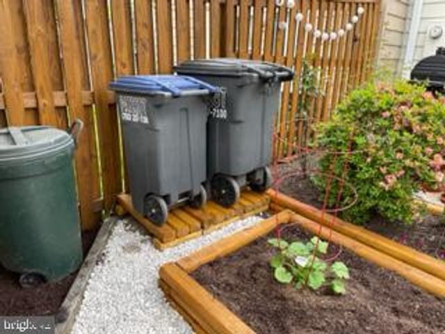 8018 REVENNA LN, Springfield, VA 22153