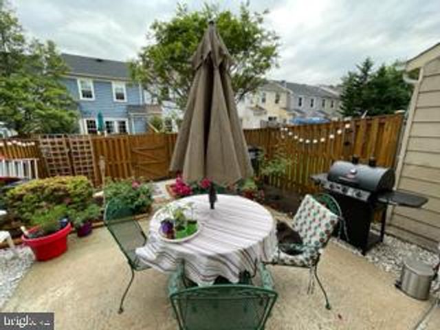 8018 REVENNA LN, Springfield, VA 22153