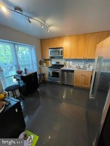 8018 REVENNA LN, Springfield, VA 22153