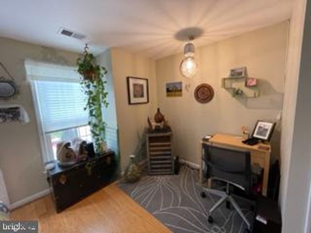 8018 REVENNA LN, Springfield, VA 22153