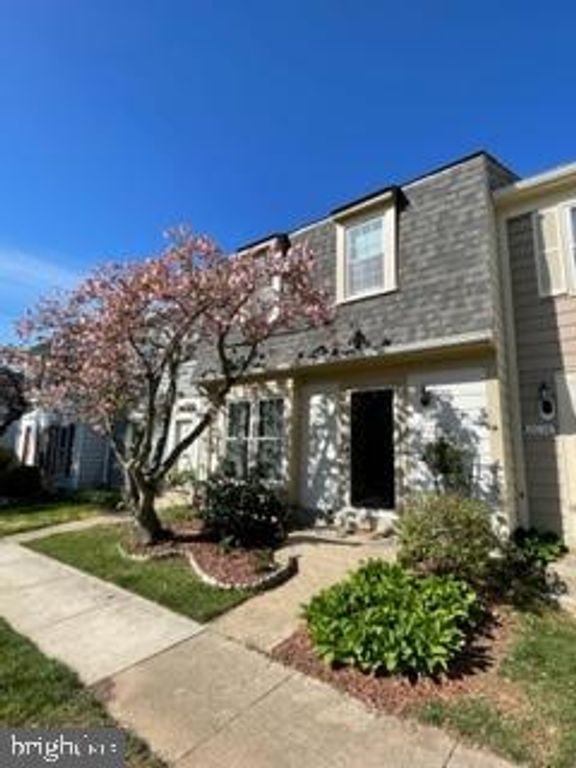 8018 REVENNA LN, Springfield, VA 22153