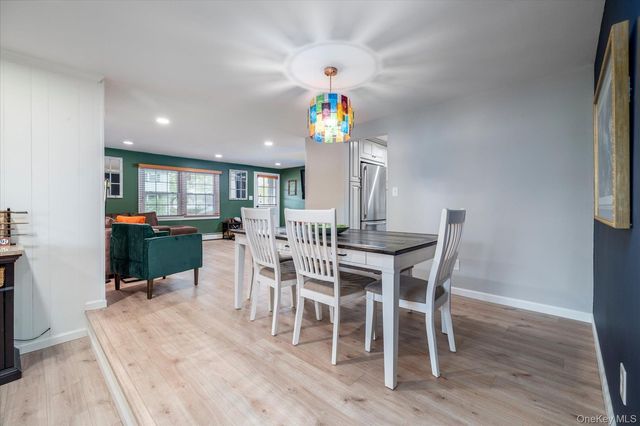 171 W 16th Street, Deer Park, NY 11729