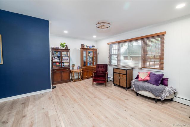 171 W 16th Street, Deer Park, NY 11729