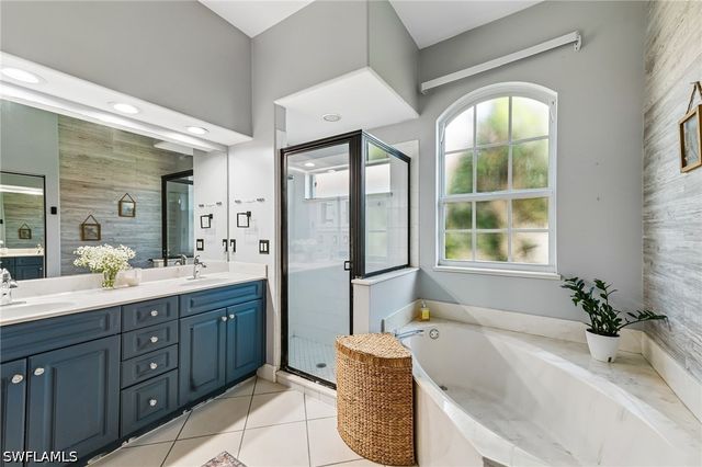 8078 Tauren CT, Naples, FL 34119