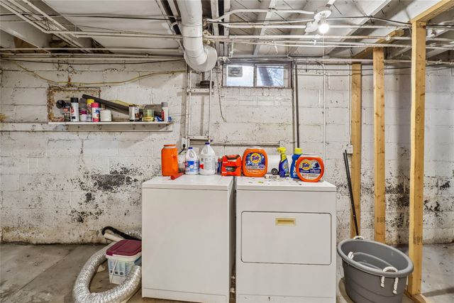 4051 12th Street, Des Moines, IA 50313