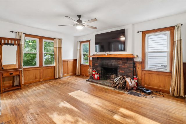 4051 12th Street, Des Moines, IA 50313