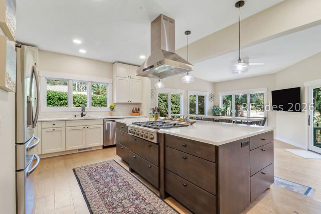 12 Combahee Rd, Hilton Head Island, SC 29928