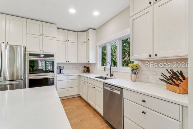 12 Combahee Rd, Hilton Head Island, SC 29928