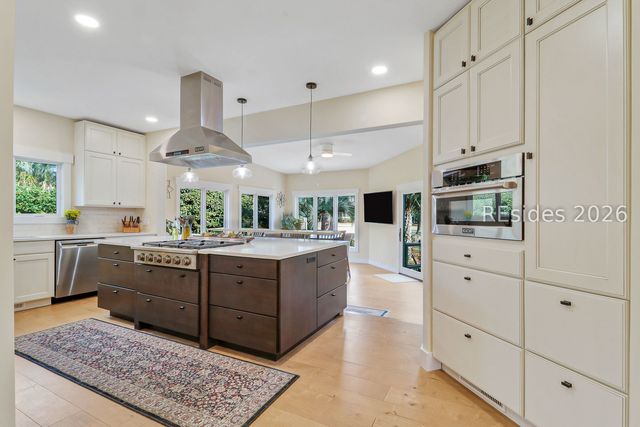 12 Combahee Rd, Hilton Head Island, SC 29928