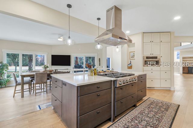 12 Combahee Rd, Hilton Head Island, SC 29928