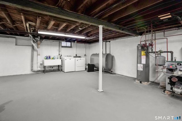 2 Rochelle Road, Norwalk, CT 06854