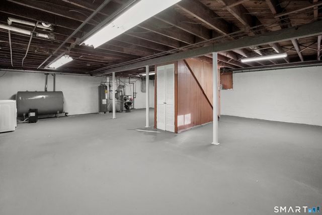 2 Rochelle Road, Norwalk, CT 06854