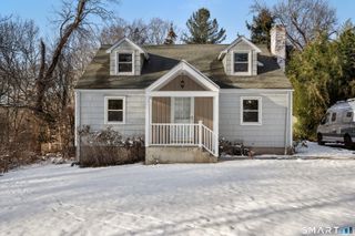 2 Rochelle Road, Norwalk, CT 06854