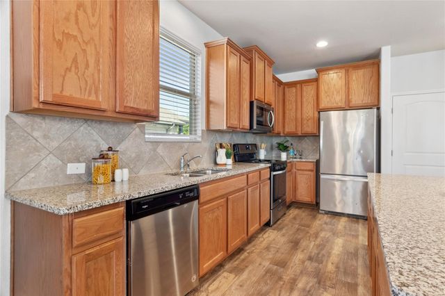 208 Callahan LN, Leander, TX 78641