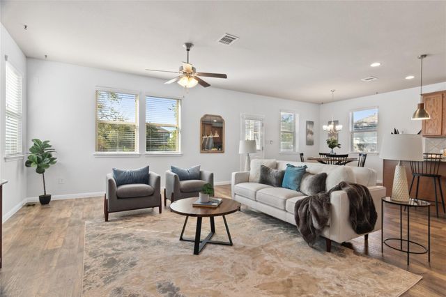 208 Callahan LN, Leander, TX 78641