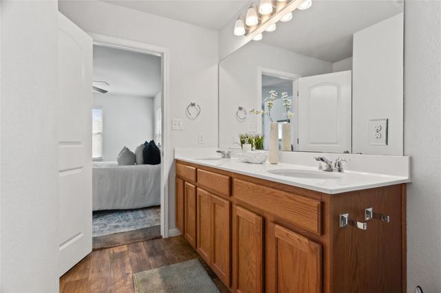 208 Callahan LN, Leander, TX 78641