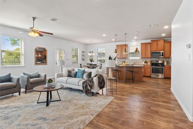 208 Callahan LN, Leander, TX 78641