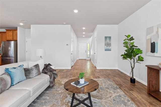 208 Callahan LN, Leander, TX 78641