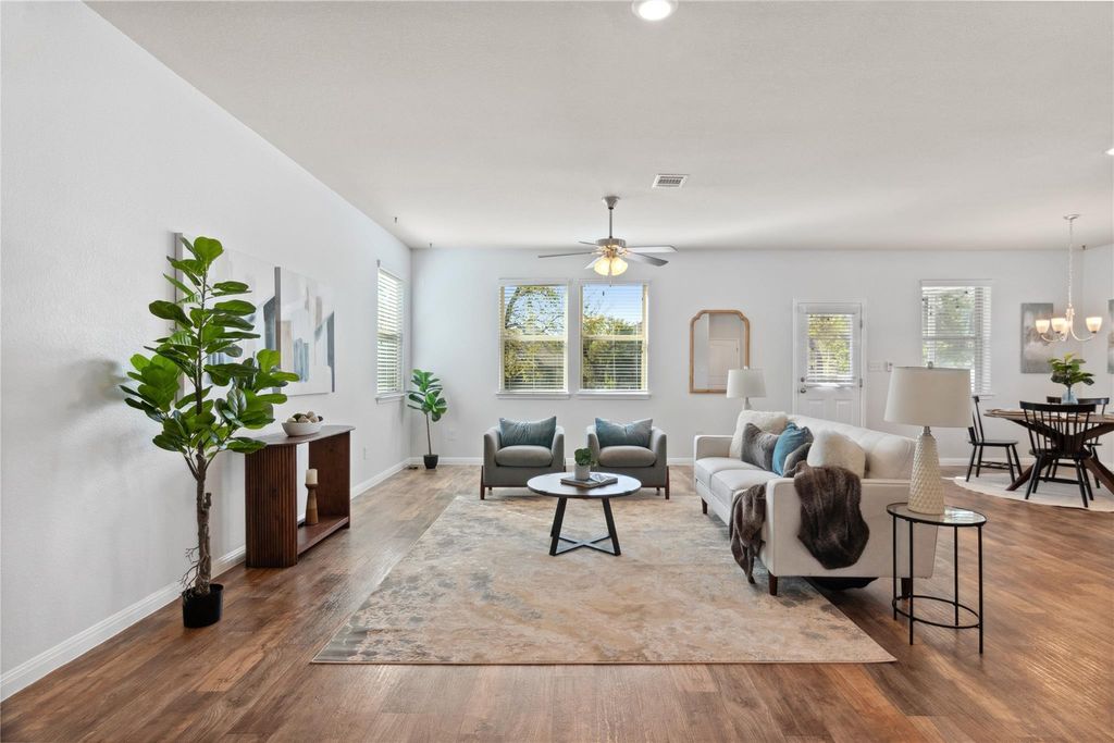 208 Callahan LN, Leander, TX 78641