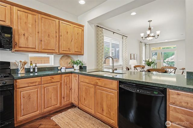 8239 Orcas Loop NE, Olympia, WA 98516