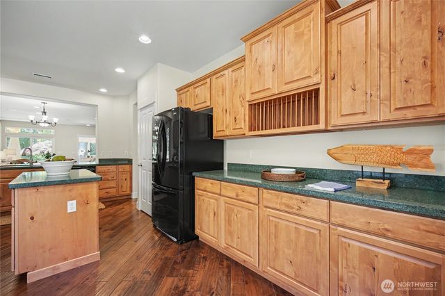 8239 Orcas Loop NE, Olympia, WA 98516