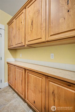 8239 Orcas Loop NE, Olympia, WA 98516