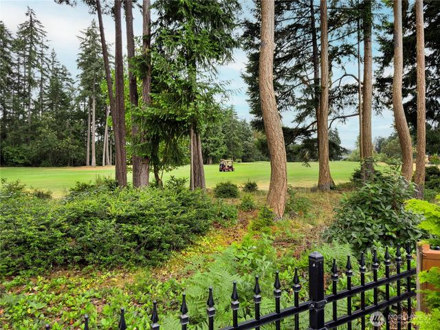 8239 Orcas Loop NE, Olympia, WA 98516