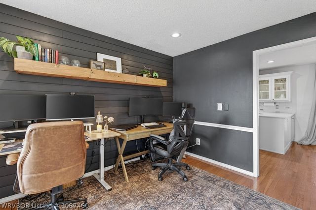 2100 Queensbury Way, Fort Smith, AR 72908