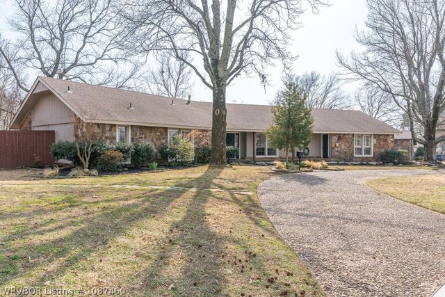 2100 Queensbury Way, Fort Smith, AR 72908