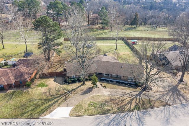 2100 Queensbury Way, Fort Smith, AR 72908