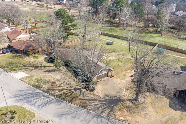 2100 Queensbury Way, Fort Smith, AR 72908