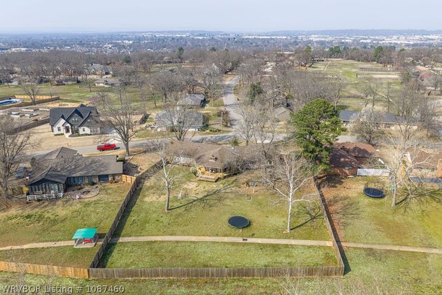 2100 Queensbury Way, Fort Smith, AR 72908