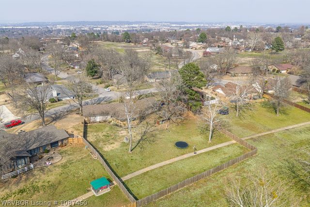 2100 Queensbury Way, Fort Smith, AR 72908