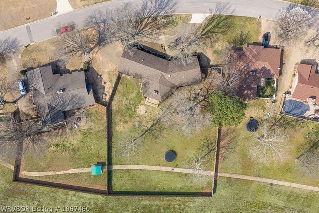 2100 Queensbury Way, Fort Smith, AR 72908