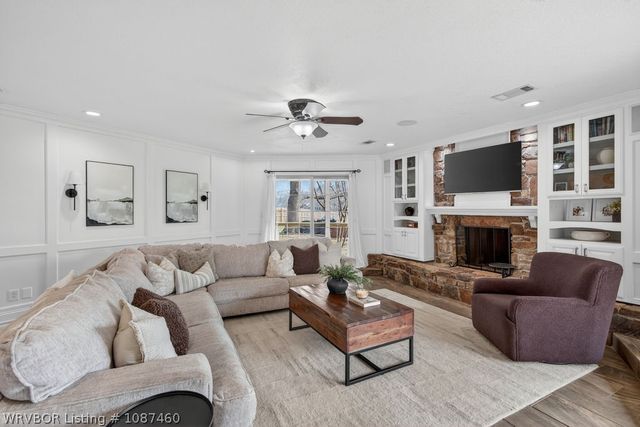 2100 Queensbury Way, Fort Smith, AR 72908