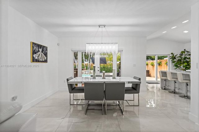 8740 NW 153rd Ter, Miami Lakes, FL 33018