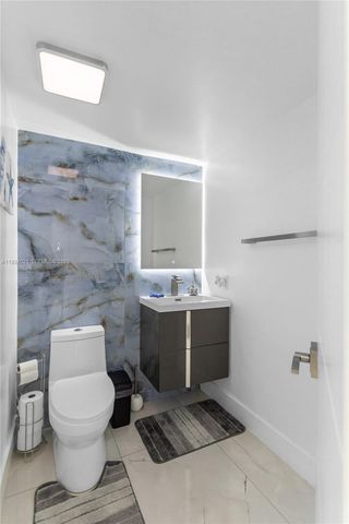 8740 NW 153rd Ter, Miami Lakes, FL 33018