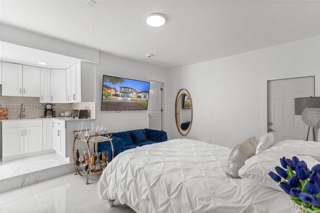 8740 NW 153rd Ter, Miami Lakes, FL 33018