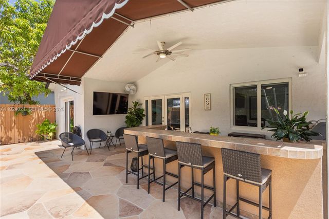 8740 NW 153rd Ter, Miami Lakes, FL 33018