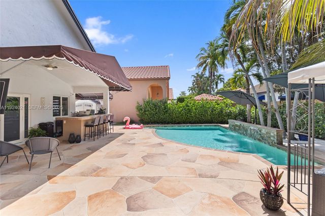 8740 NW 153rd Ter, Miami Lakes, FL 33018