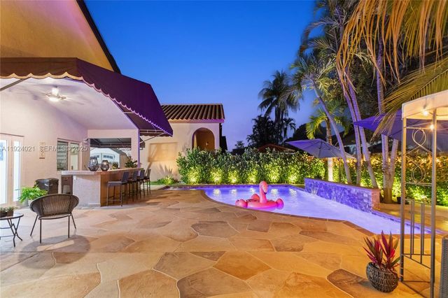 8740 NW 153rd Ter, Miami Lakes, FL 33018