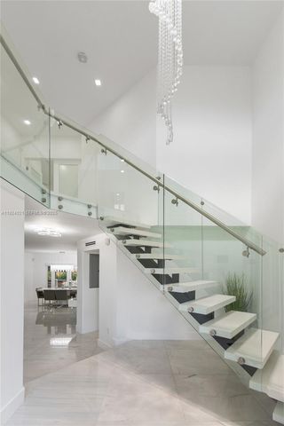 8740 NW 153rd Ter, Miami Lakes, FL 33018