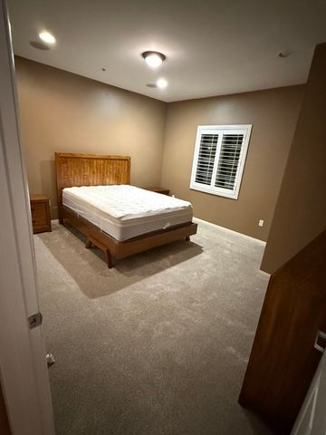12078 S Broadway, Los Angeles, CA 90061