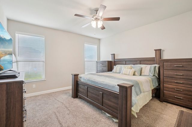 701 Indian Hawthorn Drive, Glenn Heights, TX 75154