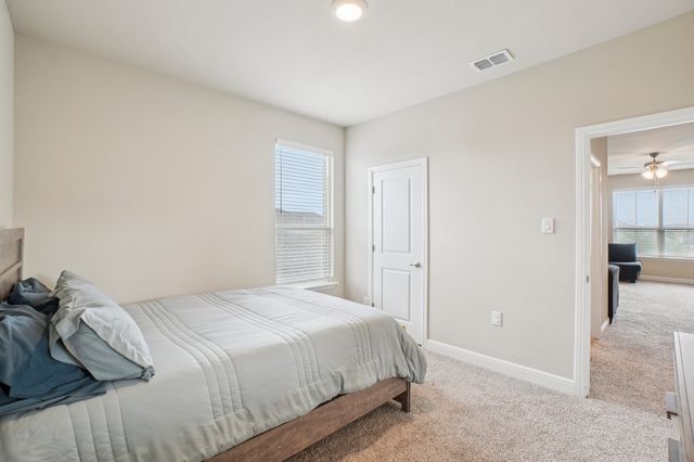 701 Indian Hawthorn Drive, Glenn Heights, TX 75154