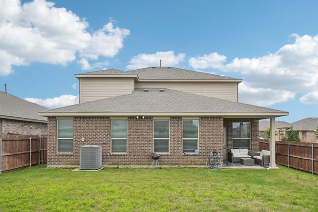 701 Indian Hawthorn Drive, Glenn Heights, TX 75154